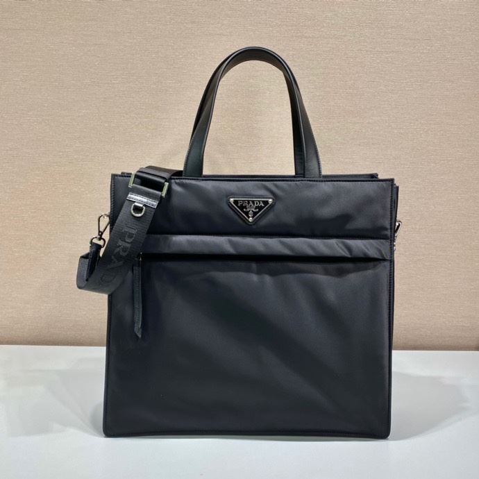 Pra*a tote bags